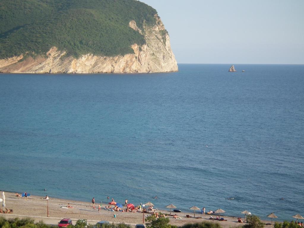 Castellamare Residence Petrovac Chambre photo