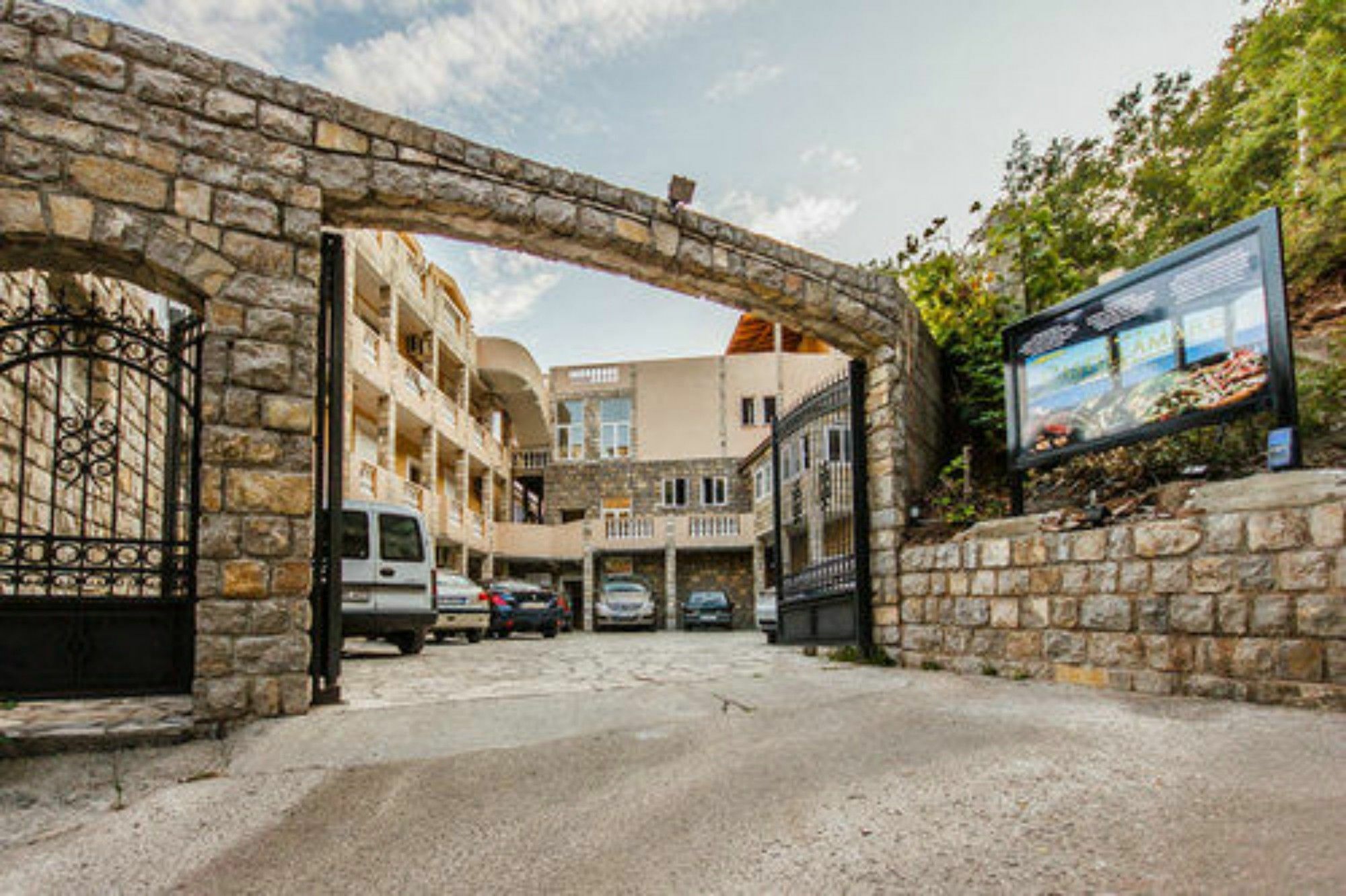 Castellamare Residence Petrovac Extérieur photo