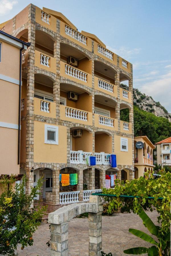 Castellamare Residence Petrovac Extérieur photo